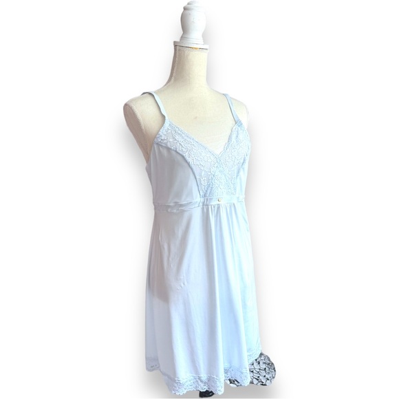 Essential Bodywear Charlee Lacy Chemise Heaven size LF - Picture 4 of 9